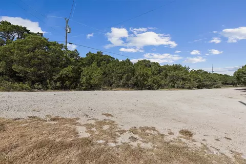 1000 Cedar Break Ct, Cleburne, TX 76033 photo 2