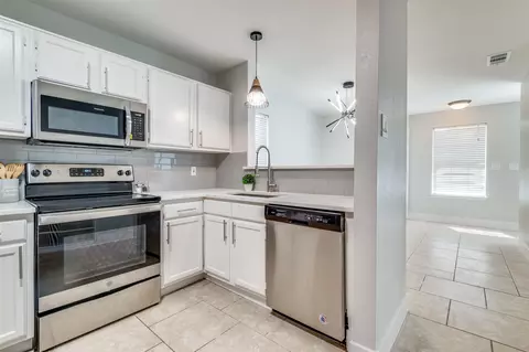 3026 Gregory Ln, Grand Prairie, TX 75052