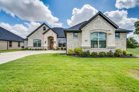 120 Memory Ln, Waxahachie, TX 75165