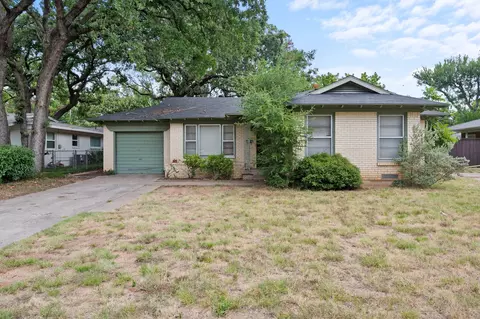 1207 W Lilly Ln, Arlington, TX 76013