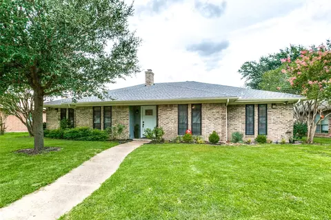 201 Faircrest Dr, Garland, TX 75040