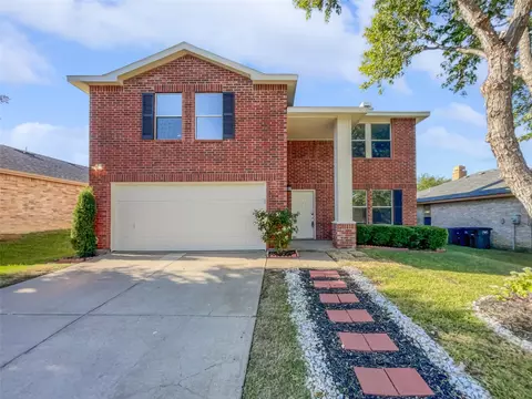 533 Hertford St, Crowley, TX 76036