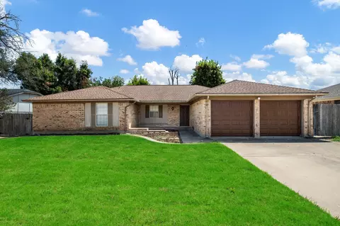 1325 Royster Rd, Fort Worth, TX 76134