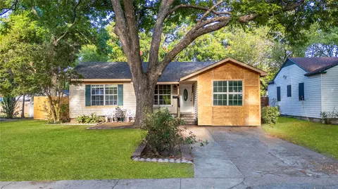 119 Bowman St, Irving, TX 75060