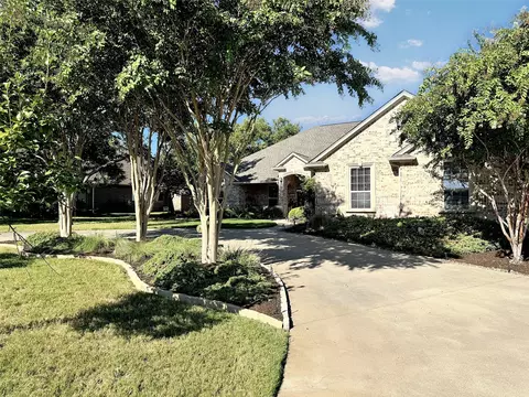 6607 Colonial Dr, Granbury, TX 76049