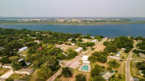 3100 Hilltop Ct, Granbury, TX 76048