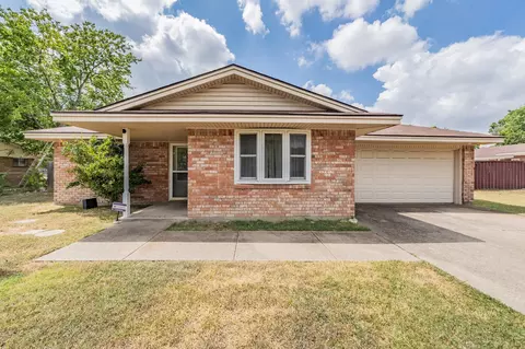 119 S Crestwood Blvd, Desoto, TX 75115