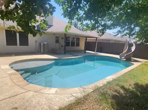 9405 Sundial Dr, Fort Worth, TX 76244
