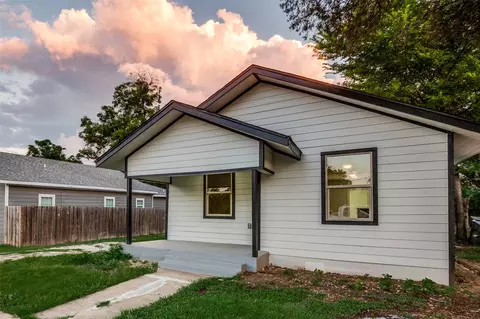 1504 E Morphy St, Fort Worth, TX 76104