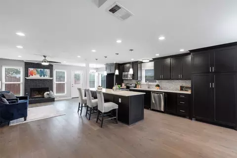 1128 Holly Dr, Carrollton, TX 75010