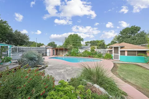 3101 Sugar St, Bedford, TX 76021
