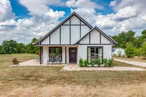 2332 County Road 1076, Celeste, TX 75423