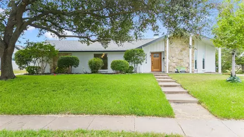 3228 Brookhaven Club Dr, Farmers Branch, TX 75234