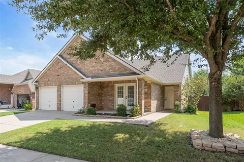 5921 Brookside Dr, Argyle, TX 76226