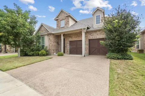3516 Treetop Dr, Euless, TX 76040