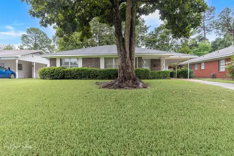 3871 Greenway Pl, Shreveport, LA 71105