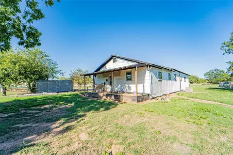 701 Fm 209 E, Woodson, TX 76491