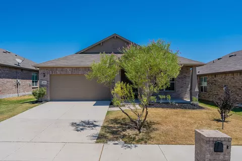 3025 Coyote Canyon Trl, Fort Worth, TX 76108