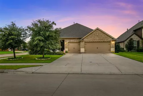 15101 Ravens Way, Roanoke, TX 76262