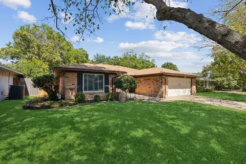 1923 Wendy St, Irving, TX 75060