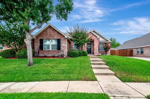 5708 Southern Hills Dr, North Richland Hills, TX 76180