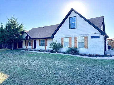 6560 Meadow Ridge Cir, Nevada, TX 75173