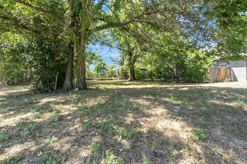1224 E Leuda St, Fort Worth, TX 76104