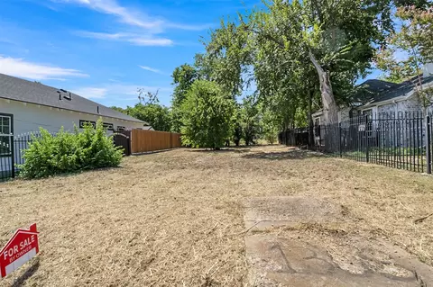 1308 E Leuda St, Fort Worth, TX 76104
