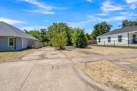 1316 E Leuda St, Fort Worth, TX 76104
