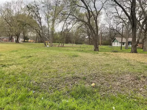 700 Scott St, Terrell, TX 75160 photo 3