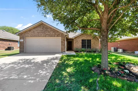 3504 Northpointe Dr, Denton, TX 76207