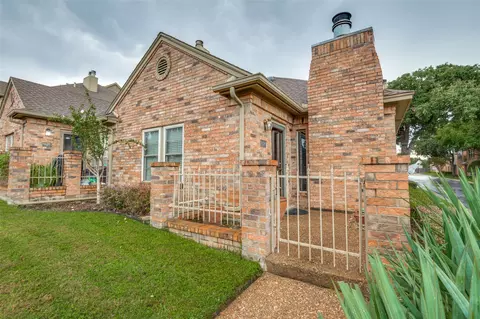 1216 Wooded Trl, Hurst, TX 76053