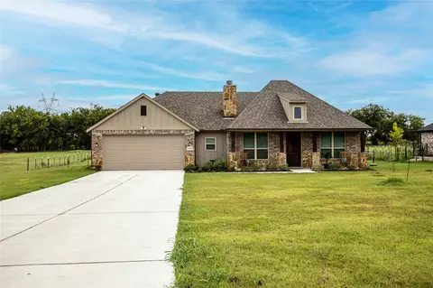 3209 Falcon Dr, Joshua, TX 76058