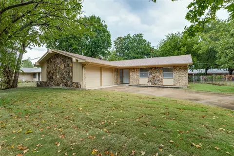 3113 Burgandy Ln, Sherman, TX 75090