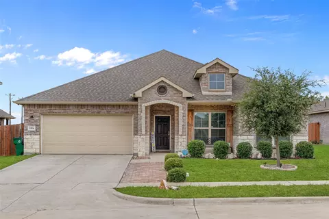1554 Woodlake Dr, Waxahachie, TX 75165