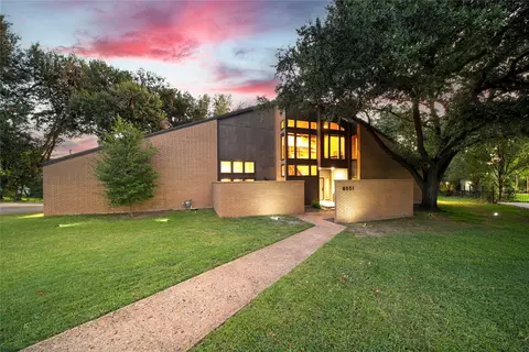 8551 S Mediterranean Cir, Dallas, TX 75238