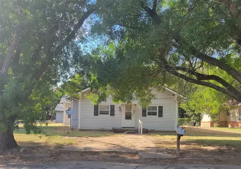 610 Williams Ave, Cleburne, TX 76033