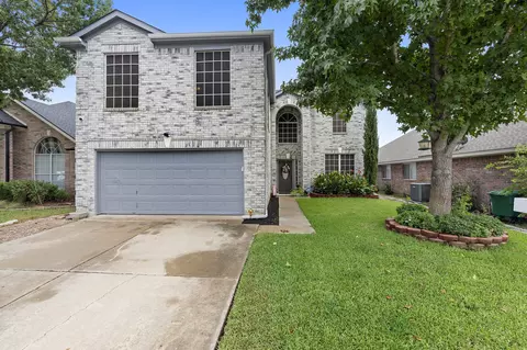 6740 Braeview Dr, Fort Worth, TX 76137