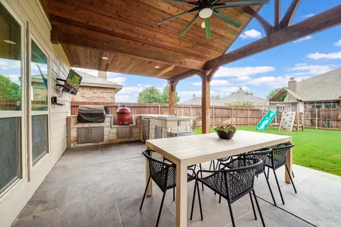 15821 Oak Pointe Dr, Fort Worth, TX 76177