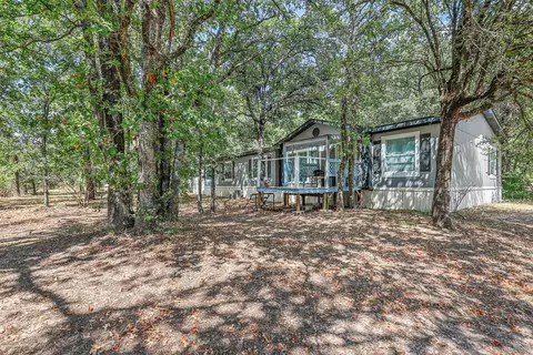 1351 Sanger Dr, Springtown, TX 76082
