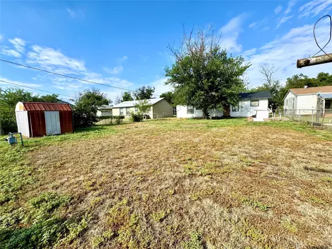 Exterior - 1406 N Avenue L, Haskell, TX 79521 photo 5 of 5