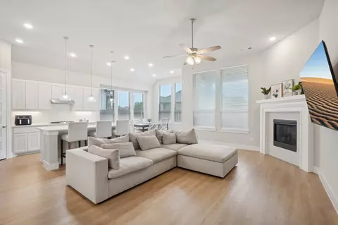 1436 Arrowwood Dr, Aubrey, TX 76227