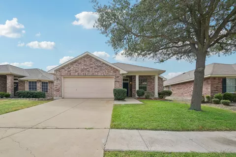 1009 Kimbro Dr, Forney, TX 75126