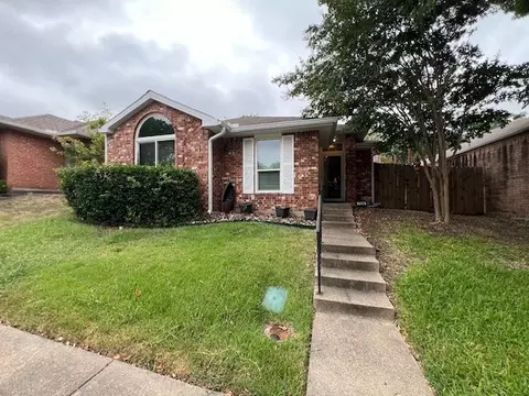 706 Ashbrook Dr, Desoto, TX 75115