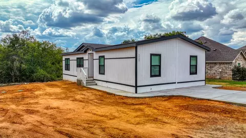 5704 Stonegate Cir, Granbury, TX 76048
