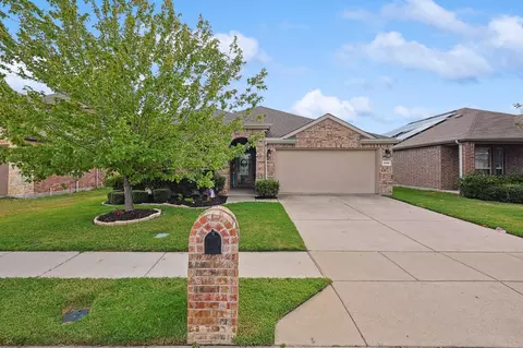 1028 Cheyenne Dr, Aubrey, TX 76227