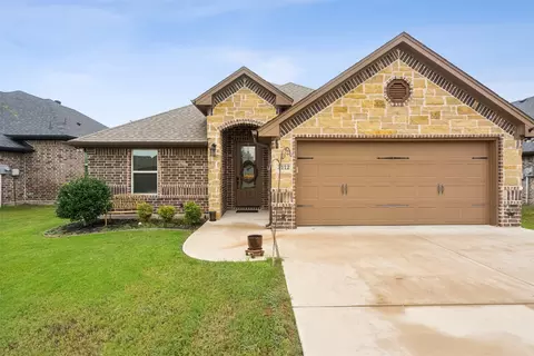 3112 Wrangler Ct, Granbury, TX 76049