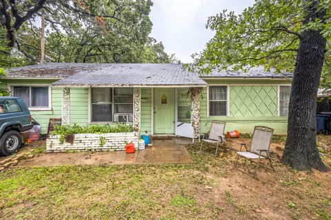 4304 Kings Cir N, Fort Worth, TX 76111