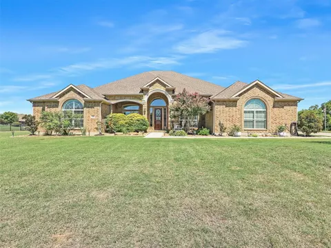 168 Las Colinas Trl, Cross Roads, TX 76227