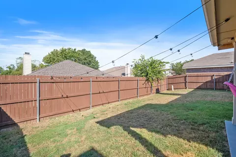 Exterior - 4128 Capstone Dr, Fort Worth, TX 76244 photo 6 of 8